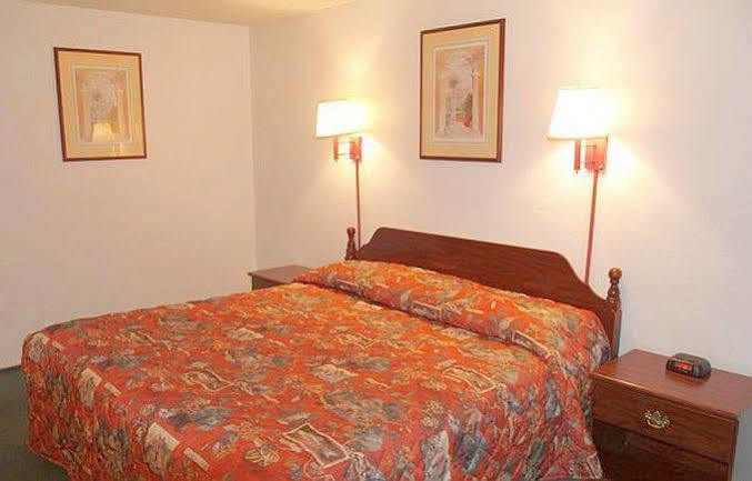 Super 8 By Wyndham Craig Hotel Quarto foto